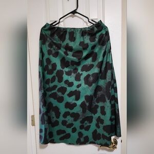 SHEIN Green and Black Leopard Skirt Size Large